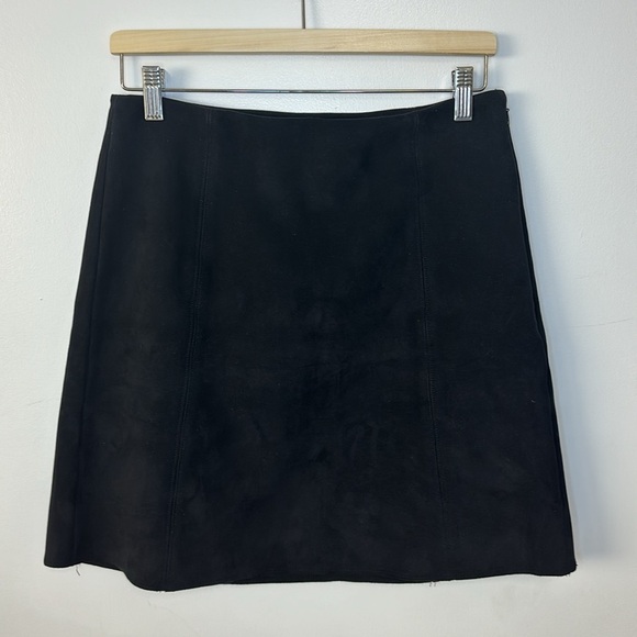 Aritzia Babaton Modern Mini in Vegan Suede - Picture 5 of 7